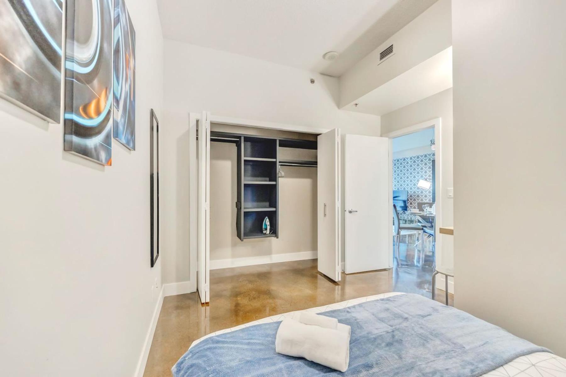 Luxury 2Br Condo - King Bed - Stunning City Views Calgary Ngoại thất bức ảnh