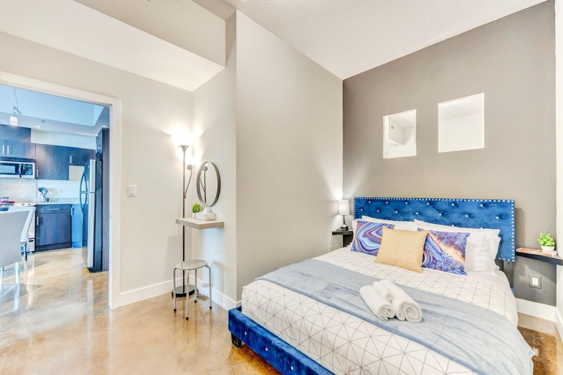 Luxury 2Br Condo - King Bed - Stunning City Views Calgary Ngoại thất bức ảnh