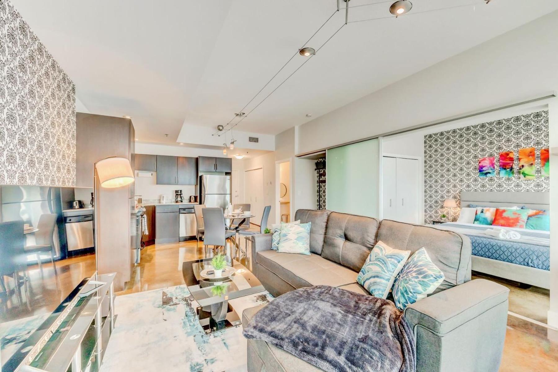 Luxury 2Br Condo - King Bed - Stunning City Views Calgary Ngoại thất bức ảnh